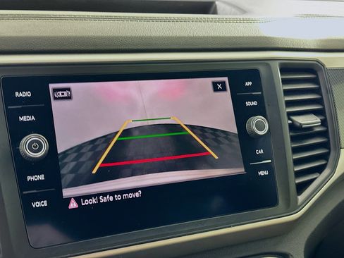 Used 2021 Volkswagen Atlas Cross Sport SE image 23