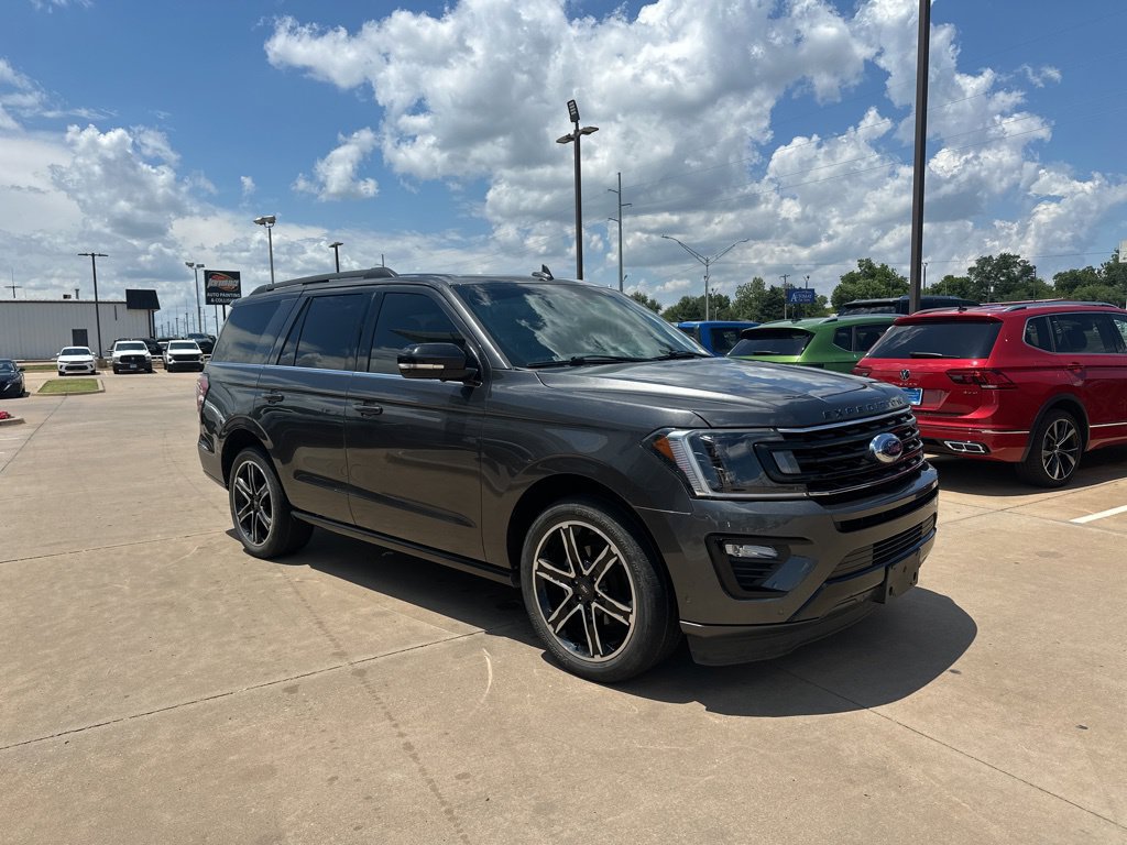 Used 2021 Ford Expedition Limited RWD image 3