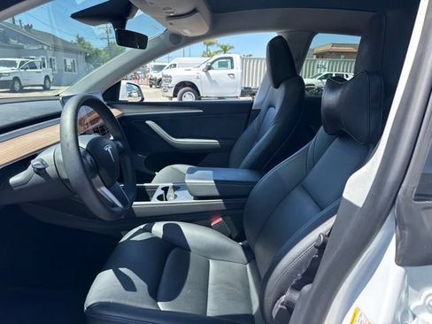 Used 2023 Tesla Model Y Long Range AWD/4WD image 9