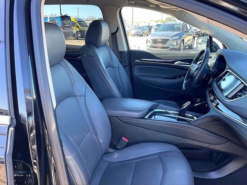 Used 2020 Buick Enclave Essence image 30