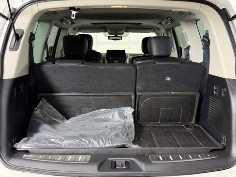 Used 2023 INFINITI QX80 Premium Select w/ All-Season Package image 6
