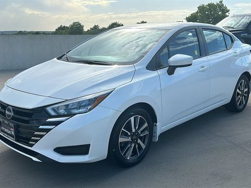 Used 2025 Nissan Versa SV w/ Trunk Package FWD image 8