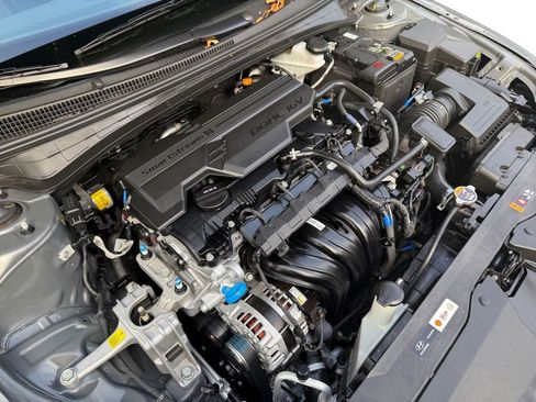 Certified 2025 Hyundai Elantra Sport FWD image 30