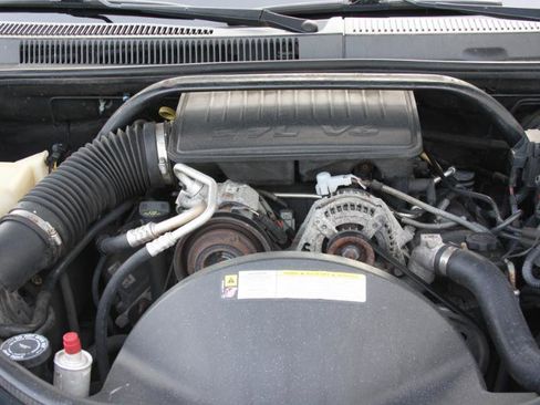 Used 2010 Jeep Grand Cherokee Laredo image 21