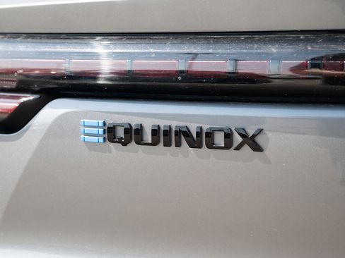 New 2026 Chevrolet Equinox EV RS image 13