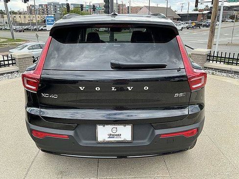 New 2026 Volvo XC40 B5 Plus w/ Climate Package AWD/4WD image 9