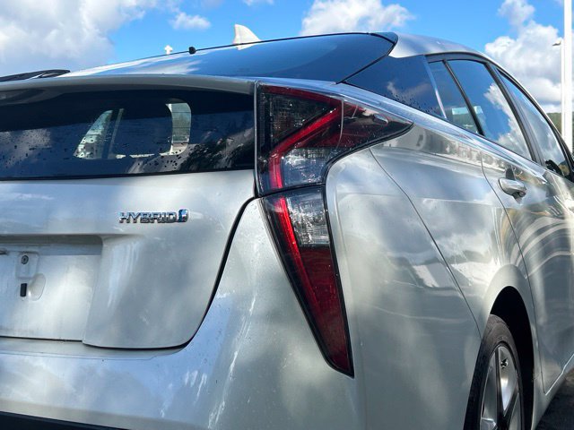 Used 2016 Toyota Prius Three Touring FWD image 11