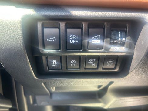 Used 2022 Subaru Forester Touring image 12