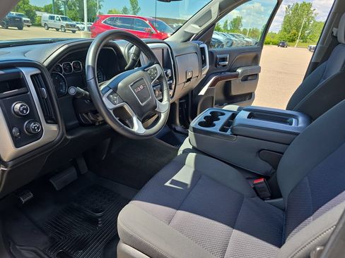 Used 2017 GMC Sierra 1500 SLE w/ SLE Value Package AWD/4WD image 16