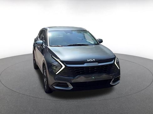 Used 2025 Kia Sportage LX FWD image 3