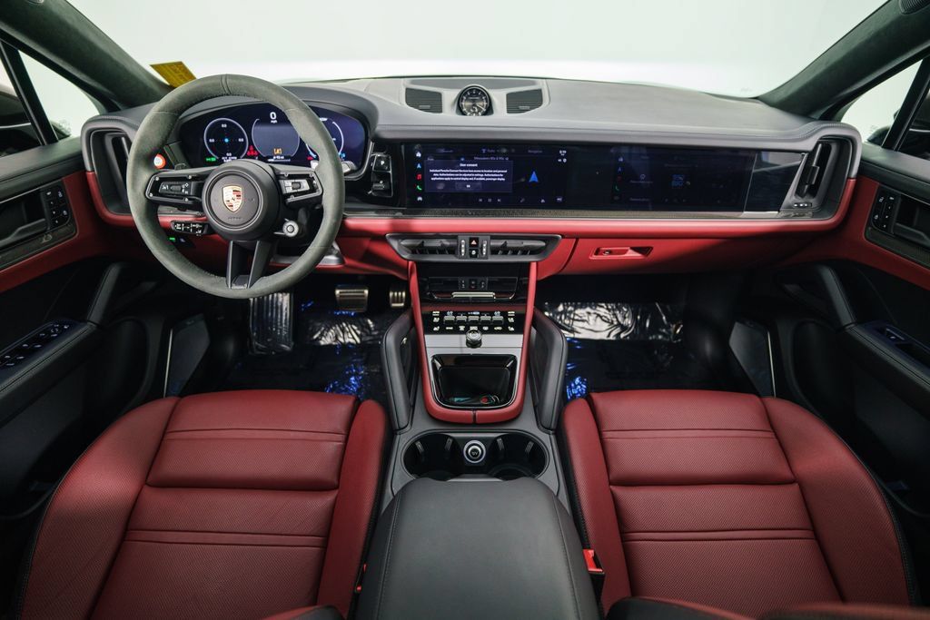 Certified 2026 Porsche Cayenne GTS AWD/4WD image 20