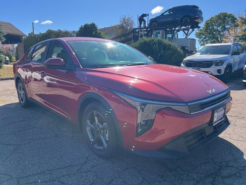 New 2025 Kia K4 LXS image 5