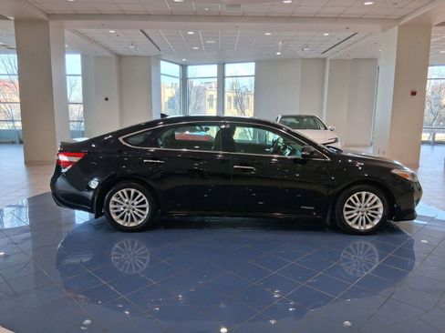 Used 2013 Toyota Avalon Limited image 7