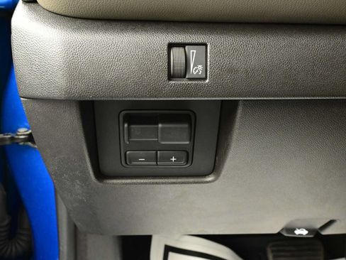 Used 2023 Chevrolet Colorado ZR2 AWD/4WD image 11
