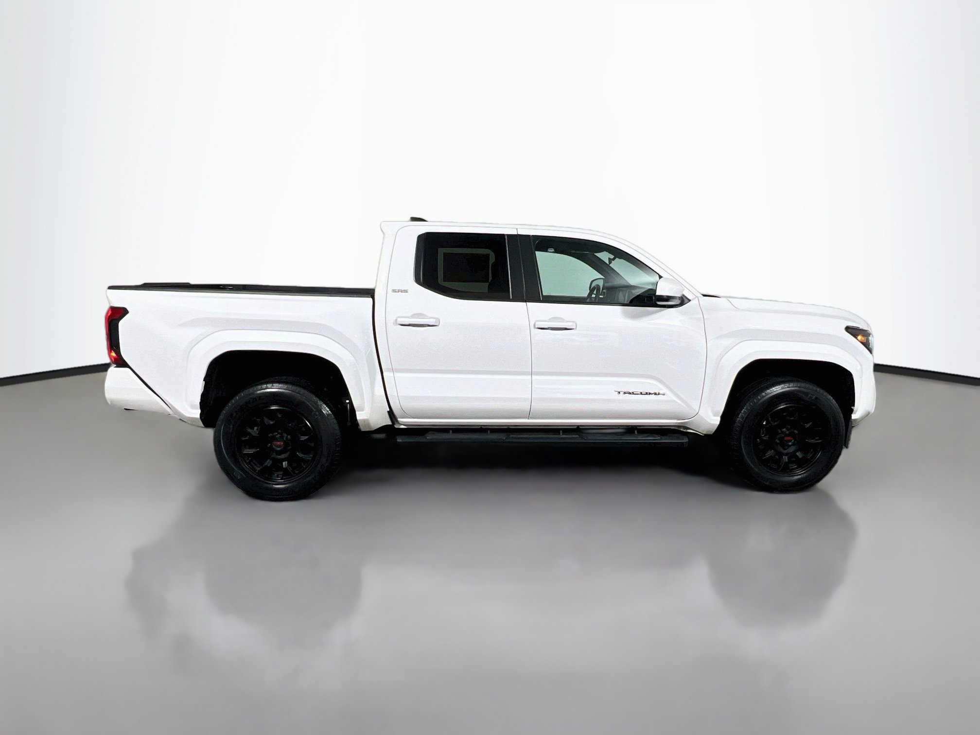 Used 2024 Toyota Tacoma SR5 RWD image 3
