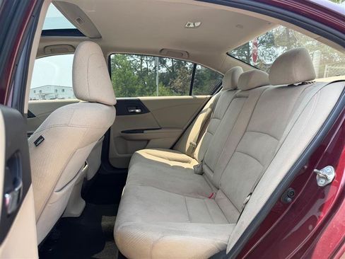 Used 2017 Honda Accord EX image 17