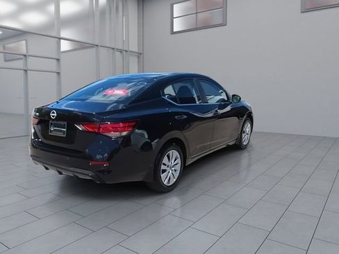 Certified 2025 Nissan Sentra S FWD image 8