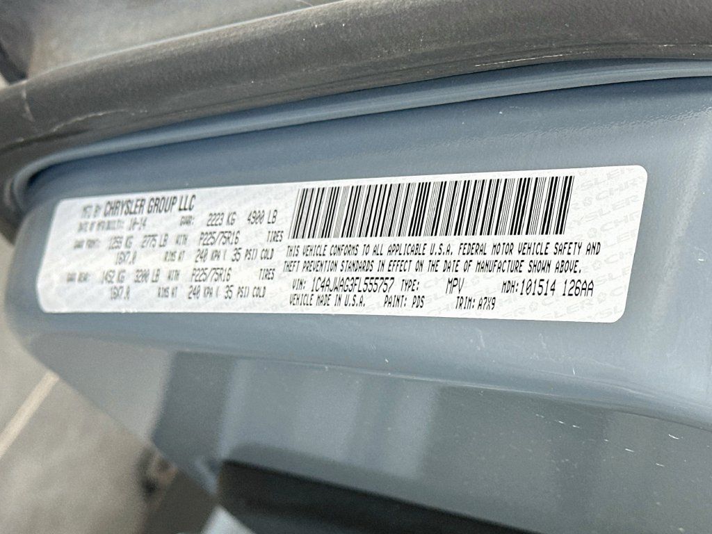 Used 2015 Jeep Wrangler Sport w/ Connectivity Group AWD/4WD image 31