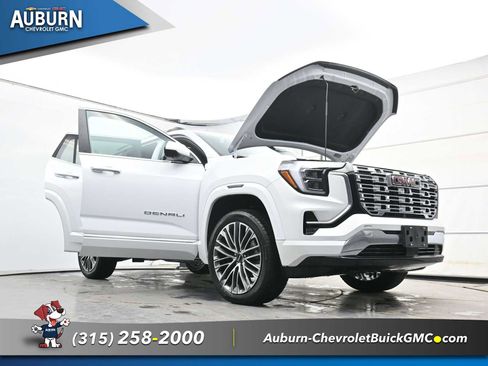 New 2026 GMC Terrain Denali w/ LPO, Floor Liner Package image 32