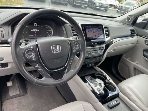 Used 2016 Honda Pilot Touring image 11