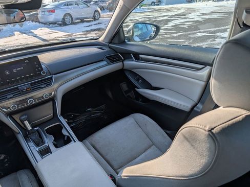 Used 2019 Honda Accord LX image 11