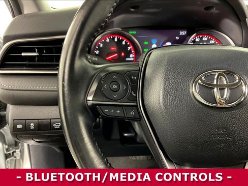 Used 2023 Toyota Camry XSE FWD image 11