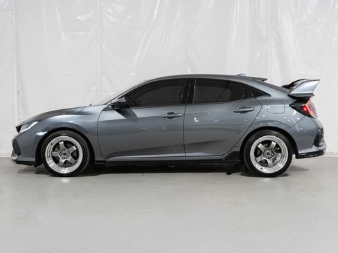 Used 2021 Honda Civic Sport image 2