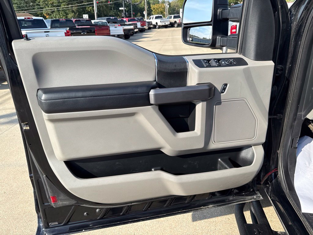 Used 2018 Ford F250 XLT AWD/4WD image 21