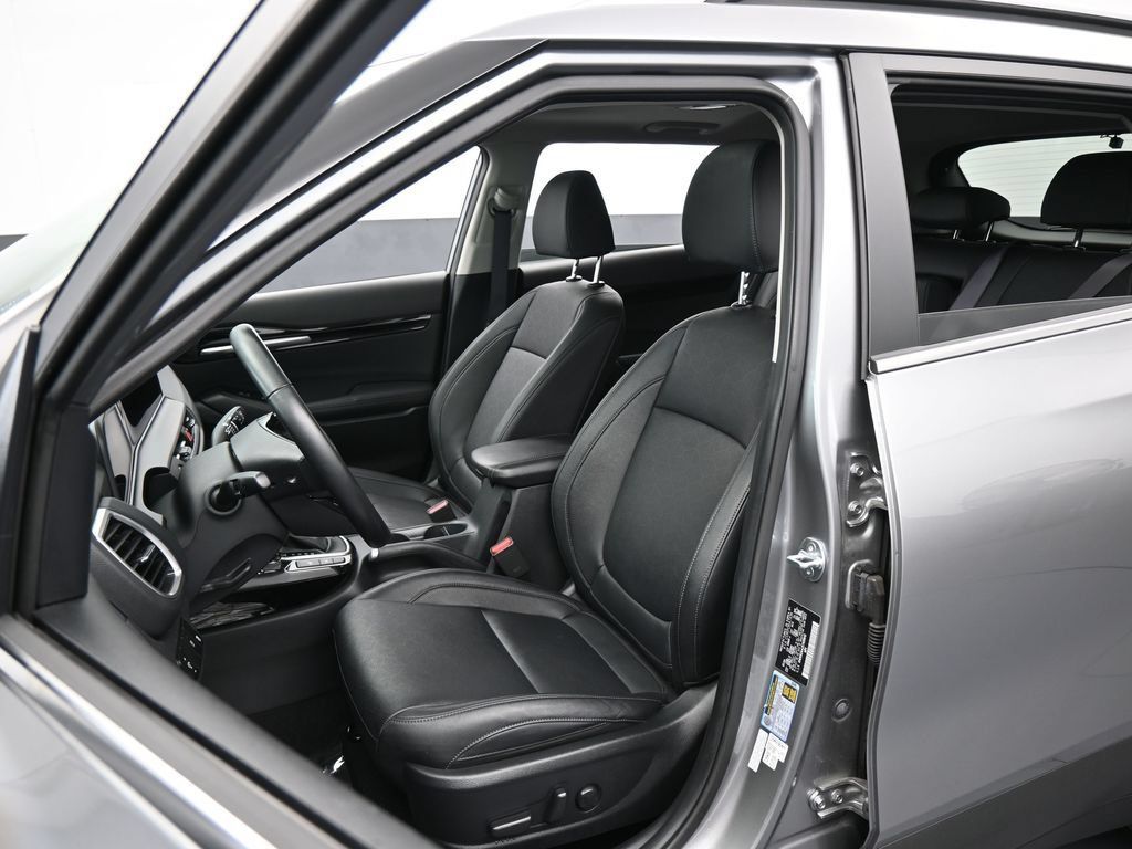 Used 2025 Kia Seltos EX w/ EX Sunroof Package FWD image 10
