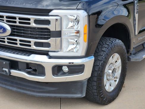 Used 2023 Ford F250 XLT AWD/4WD image 11