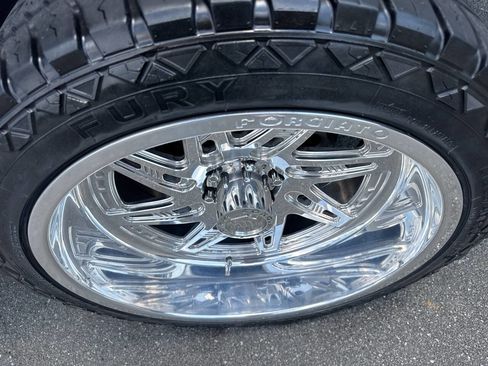 Used 2021 Chevrolet Suburban High Country image 53