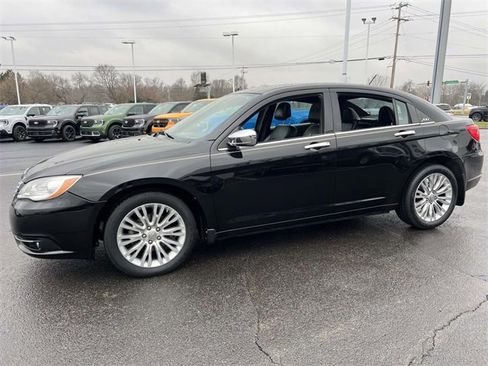 Used 2012 Chrysler 200 Limited image 3