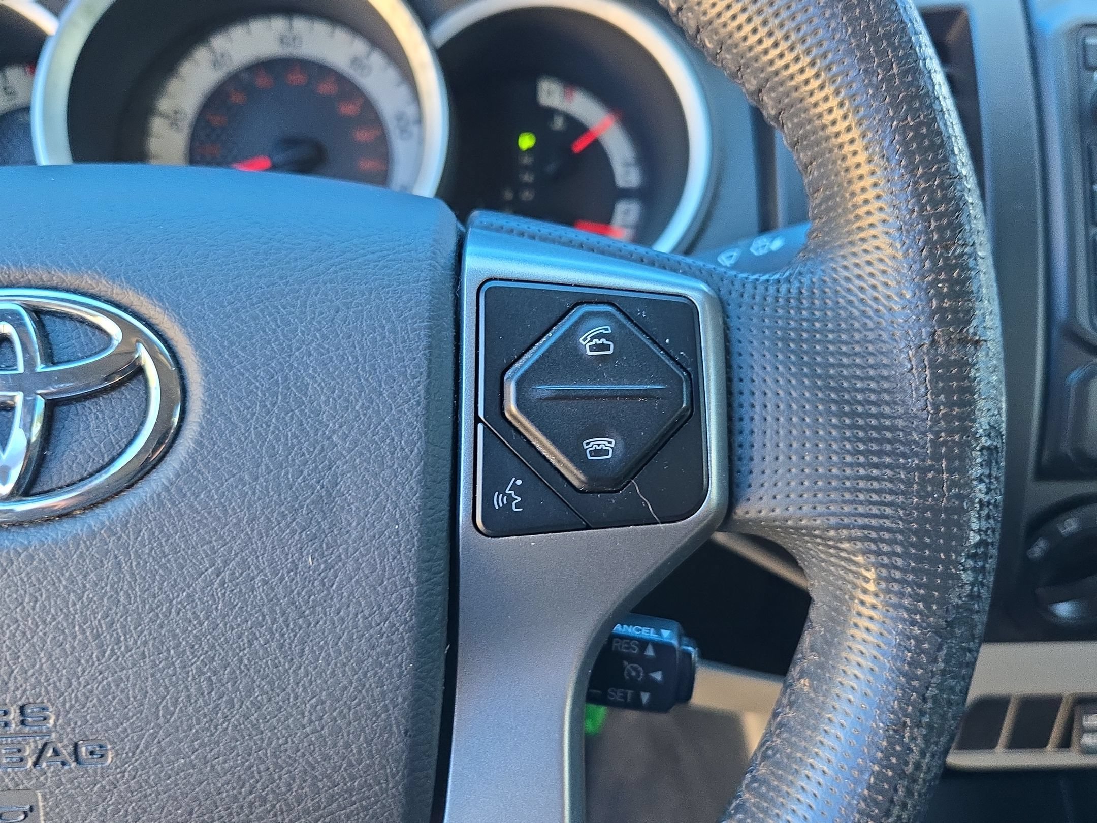 Used 2014 Toyota Tacoma PreRunner w/ Convenience Package RWD image 22