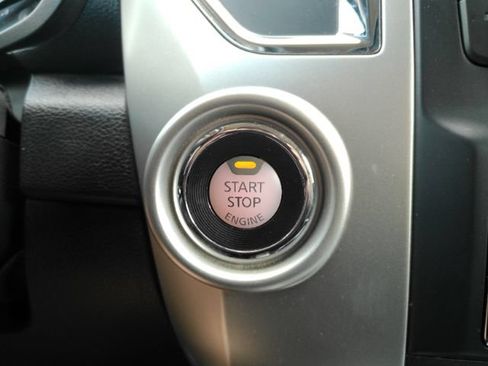 Used 2017 Nissan Titan SL RWD image 43
