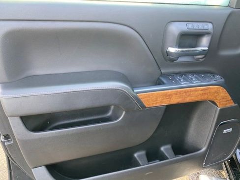 Certified 2018 Chevrolet Silverado 2500 High Country w/ Duramax Plus Package image 15