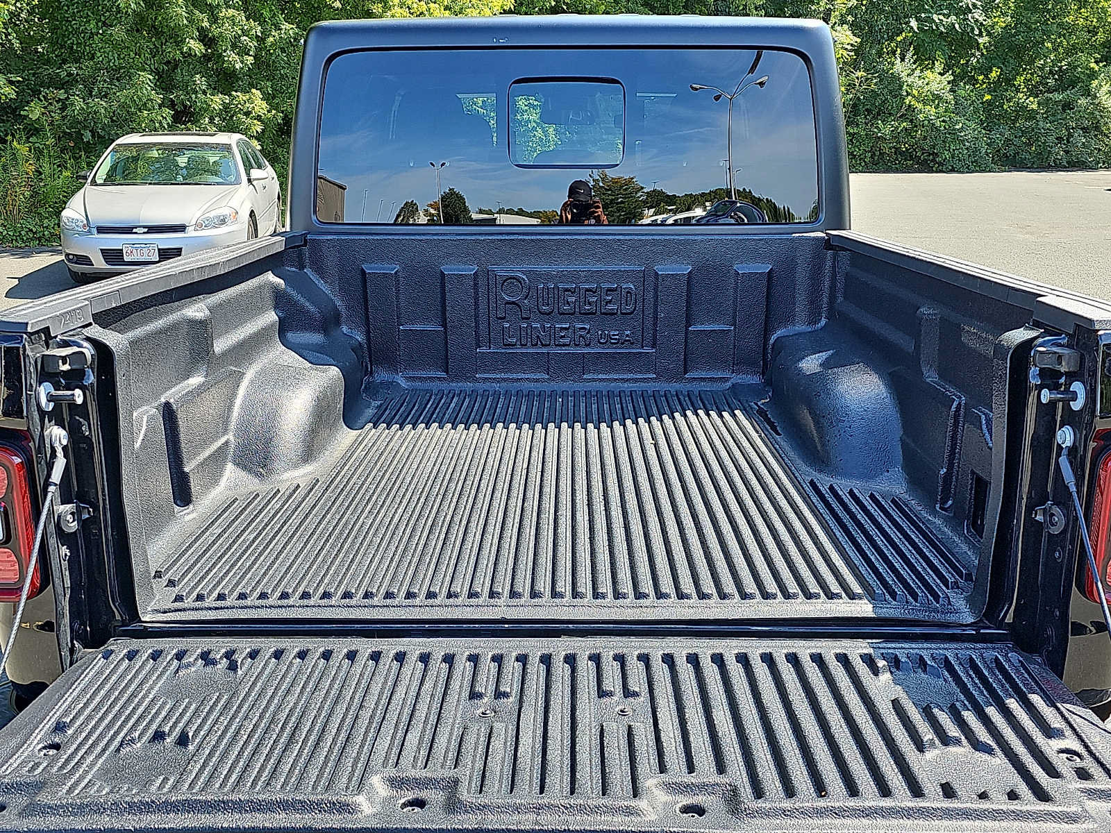 Used 2026 Jeep Gladiator Mojave AWD/4WD image 29