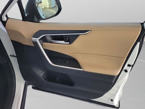 Certified 2025 Toyota RAV4 XLE image 29