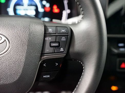 Certified 2025 Toyota Camry SE image 13