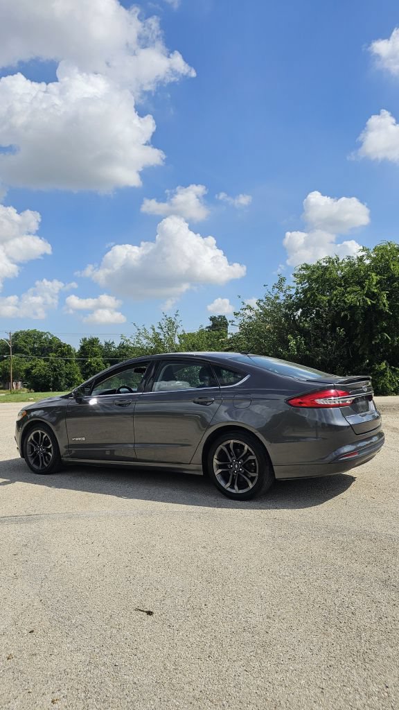 Used 2018 Ford Fusion SE w/ Equipment Group 601A FWD image 5