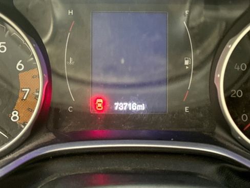 Used 2019 Jeep Compass Latitude w/ Cold Weather Group AWD/4WD image 9