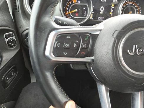 Used 2019 Jeep Wrangler Unlimited Sahara w/ Safety Group AWD/4WD image 2