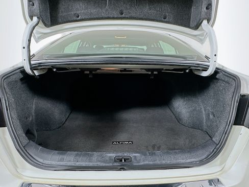 Used 2019 Nissan Altima 2.5 SR w/ SR Premium Package FWD image 28