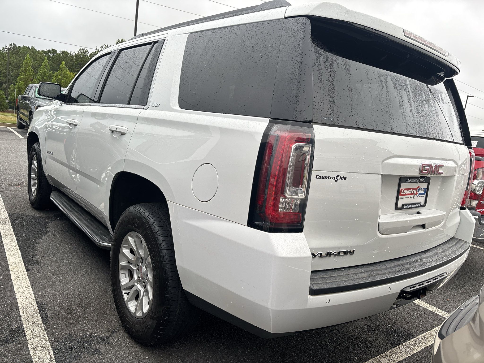 Used 2017 GMC Yukon SLT AWD/4WD image 5