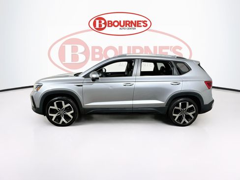 Used 2023 Volkswagen Taos SEL AWD/4WD image 8