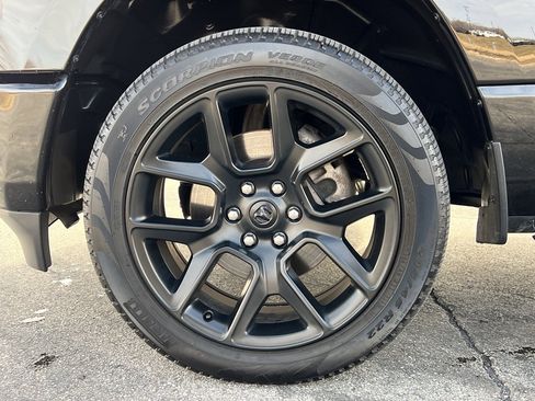 Used 2023 RAM 1500 Laramie image 13