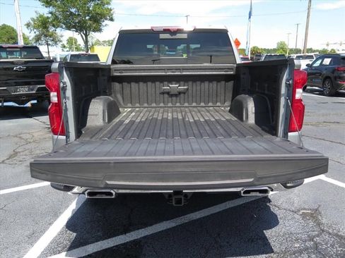 Used 2024 Chevrolet Silverado 1500 LTZ w/ Technology Package AWD/4WD image 17