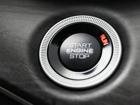 New 2025 Jeep Grand Cherokee L Limited w/ Black Appearance Package image 30