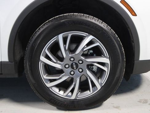 Used 2025 Lincoln Corsair AWD w/ Equipment Group 101A image 32