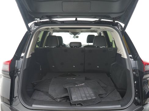 Used 2023 Nissan Rogue SV w/ SV Premium B Package AWD/4WD image 16