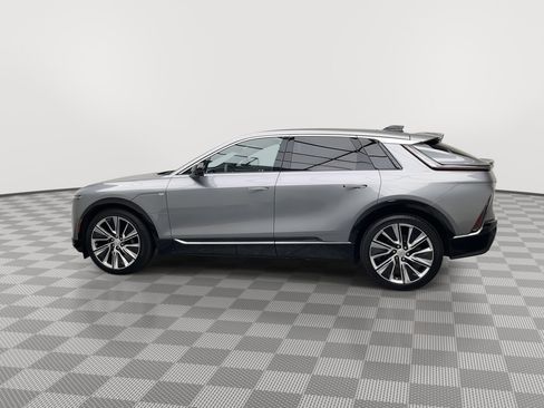 Used 2024 Cadillac Lyriq Luxury w/ LPO, Floor Liner Package image 40